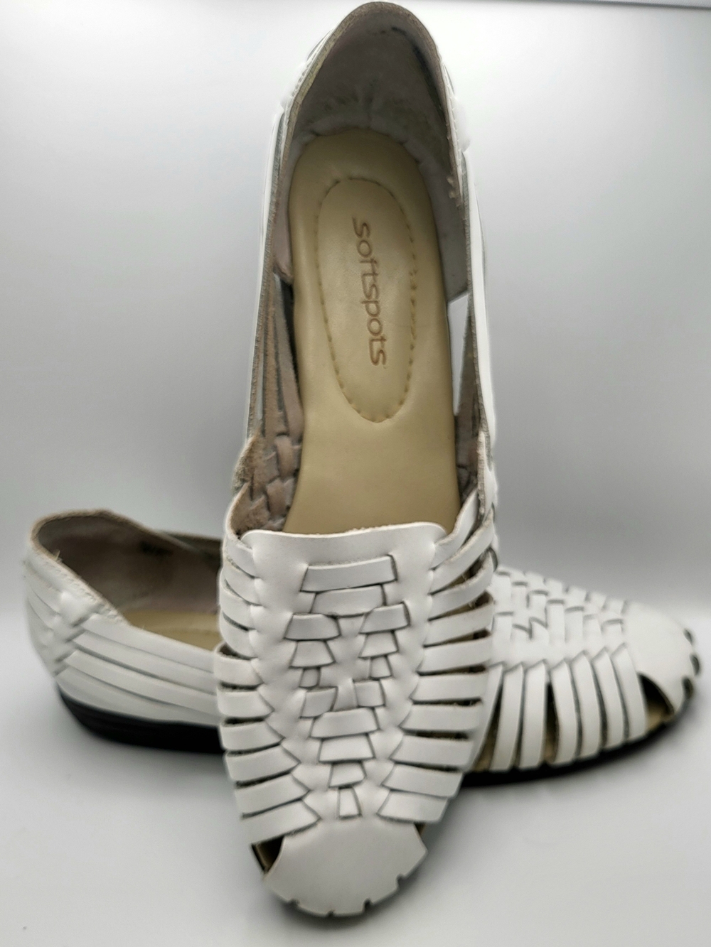 Softspots Trinidad White Leather Woven Huarache Comfort Flats Size 8.5 N